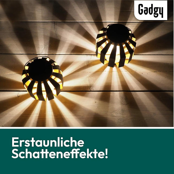 Gadgy Solarlampen für Aussen Hängend | 2 Stück | Schwarz/Gold Metal | Solar-Laternen mit LED-Glühbir