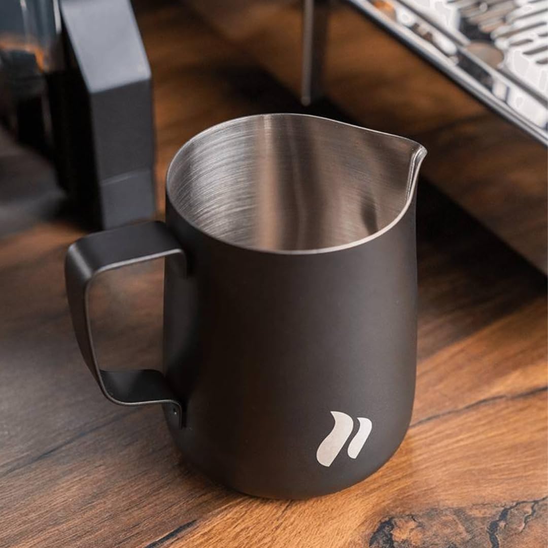 roastmarket everyday essentials Milchkännchen 350ml schwarz – Ideal zum Milchaufschäumen - Für Cappu