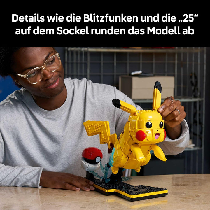 LEGO Pokémon Pikachu und Pokéball - Bauset für Erwachsene - Modellbau mit beweglicher Anime Figur un