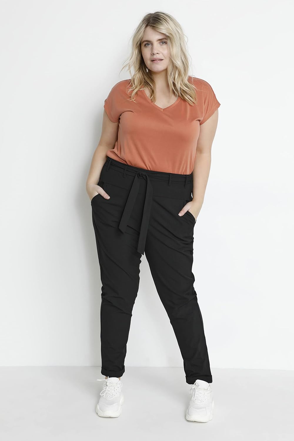 KAFFE CURVE Damen Hose Casual Anzughose Grosse Grössen Damen Hose Casual Anzughose Grosse Grössen 44