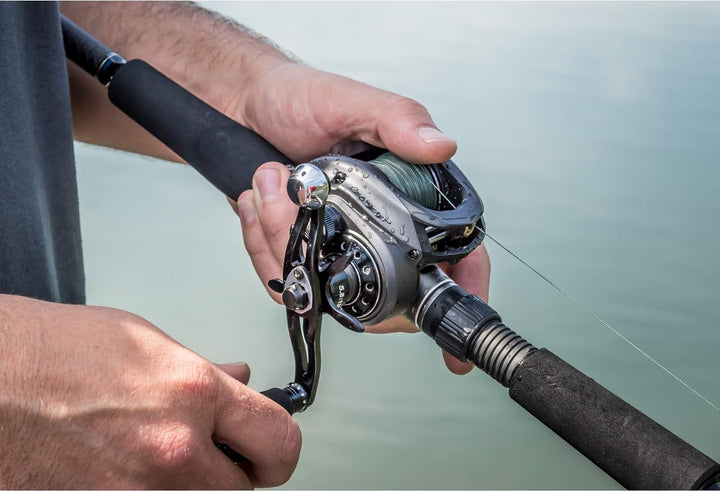 Abu Garcia Revo Beast Low Profile Baitcastrolle – Süsswasser-Raubfischrolle für grosse Hechte, Zande