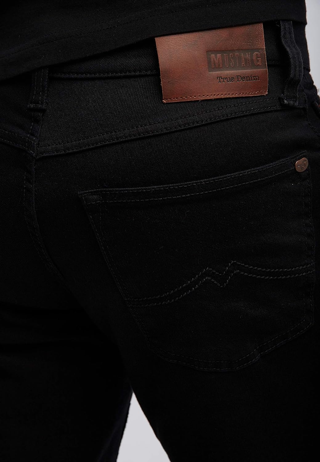 MUSTANG Herren Jeans Hose Big Sur 31W / 34L Schwarz, 31W / 34L Schwarz