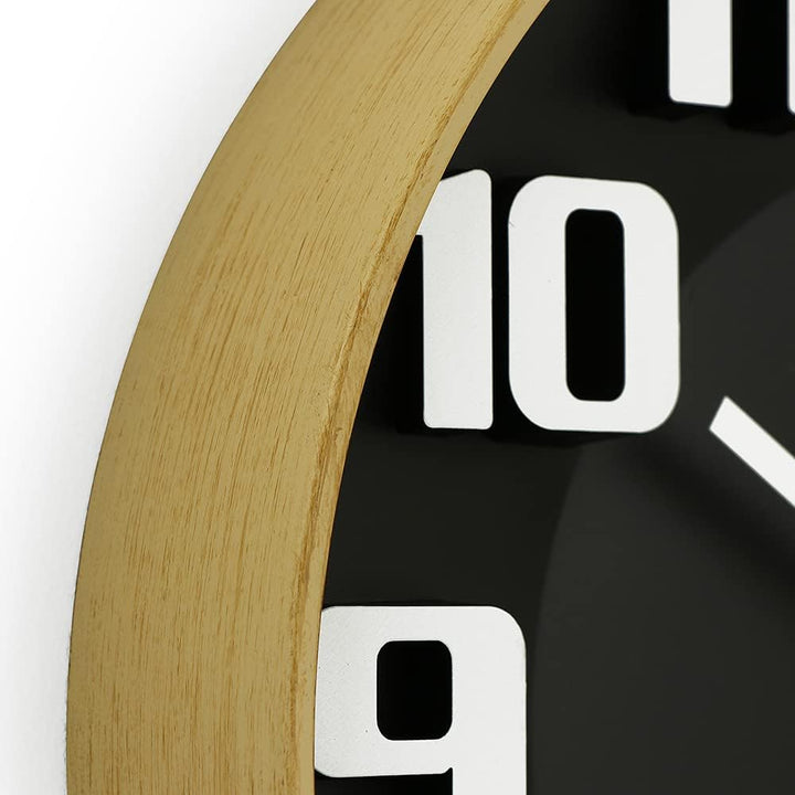 MPM Quality Design Wanduhr, 3D-Ziffern, Quarz-Uhrwerk Sweep, Schwarz/Weiss, Modern, Kunststoff und M