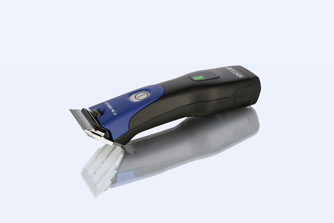 Kerbl Aesculap Favorita CLi, Schermaschine mit 2 Akkus, Nachtblau, Modell 2022, GT236-NB, Blau