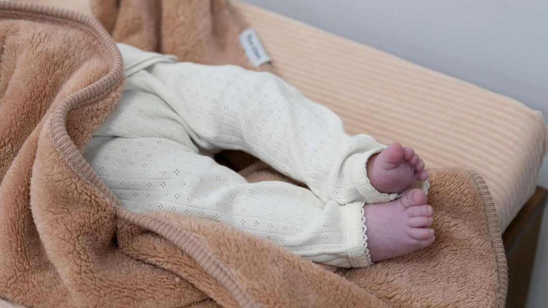 Baby's Only - Kapuzendecke mit Füssen Cozy - Einschlagdecke für den autositz 0+ - für 5-Punkt-Gurten