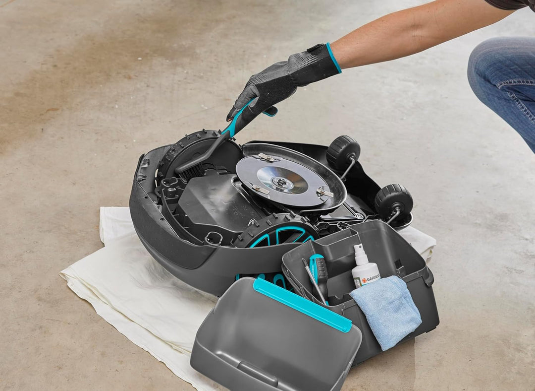 Gardena Mähroboter smart SILENO Life 750 m² Set & Wartungs- und Reinigungsset
