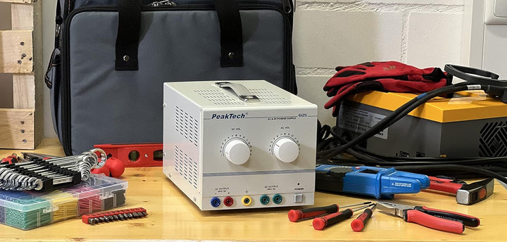 PeakTech DC AC Labornetzteil - Labornetzgerät 1-15V / 5A, linear, 1 Stück, P