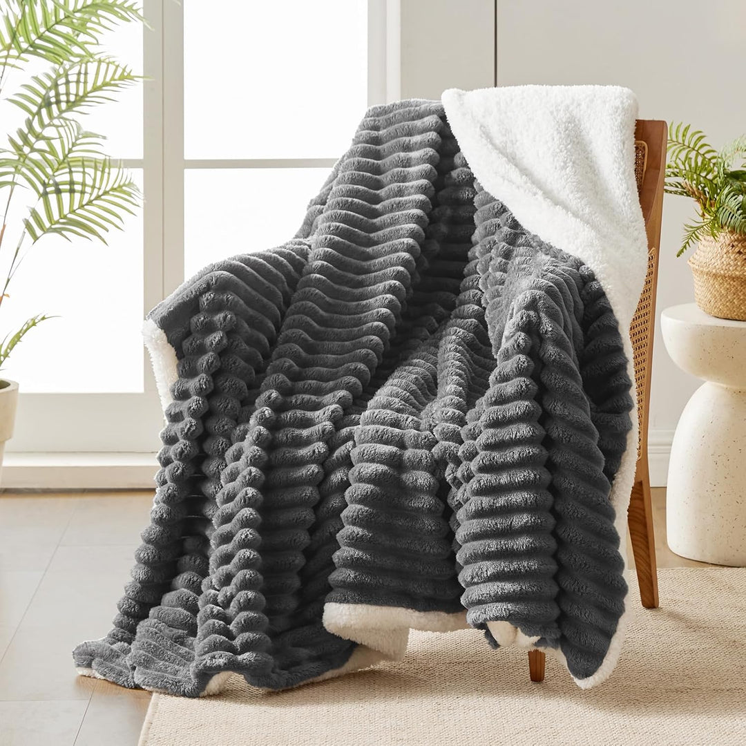 WAVVE Decke Sherpa Kuscheldecke Flauschig Grau - Extra Warme Dicke Weiche Grobe Kordecke Sofaüberwur