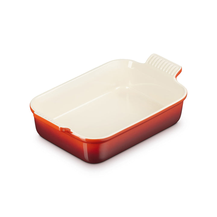 Le Creuset Rechteckige Auflaufform Tradition aus Steinzeug, 26 cm, 2.4 Liter, Kirschrot, 71102260600