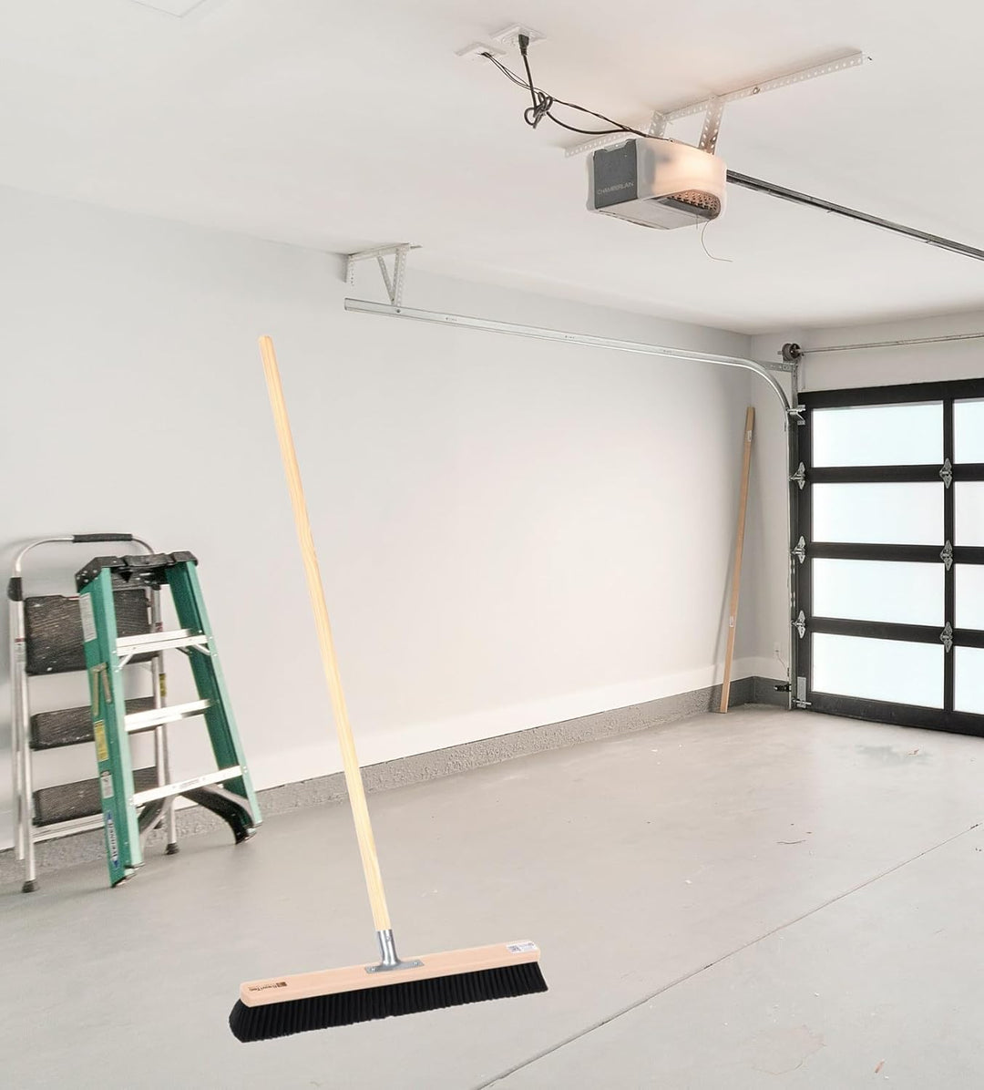 BawiTec Profi Saalbesen Grossraumbesen Kunsthaar-Borsten mit stabilem Stiel schwarz-weich (Breite 80