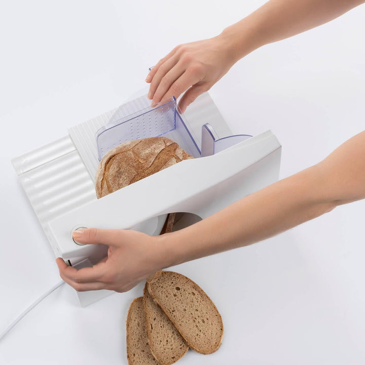 GOURMETmaxx Allesschneider 150W Weiss | Elektrisch mit Edelstahl-Klinge & Fingerschutz | Für Brot, W