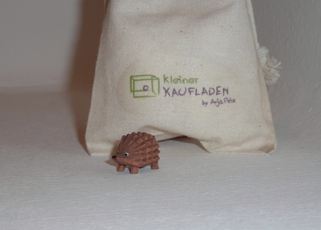 Igel klein mit Baumwollbeutel Krippenfigur