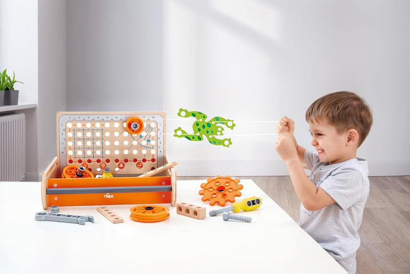 Hape Junior Inventor Tüftler Werkzeugkasten Experimentierset, Mint-Spielzeug, ab 4 Jahre 30 x 8,7 x