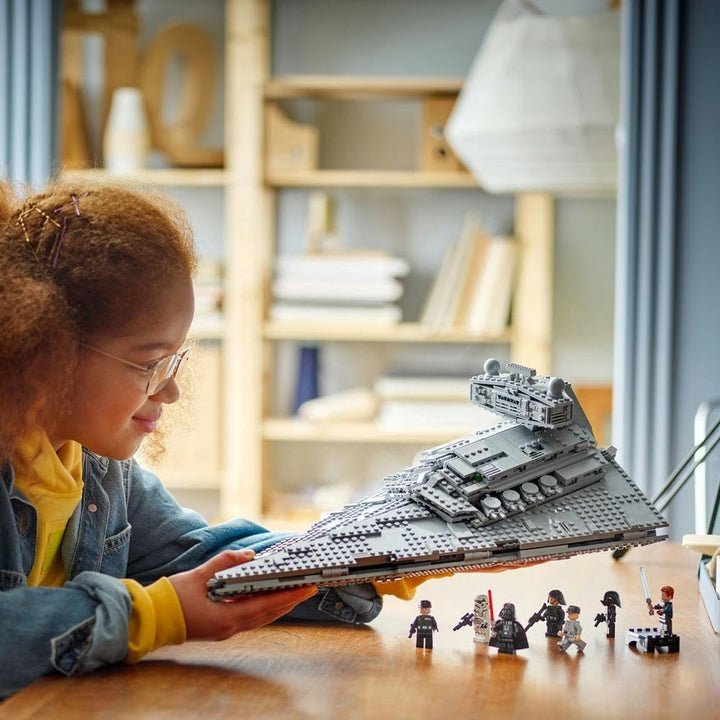 LEGO Star Wars Imperialer Sternzerstörer, Sternenschiff Set, Bauspielzeug, Spielset mit Darth Vader