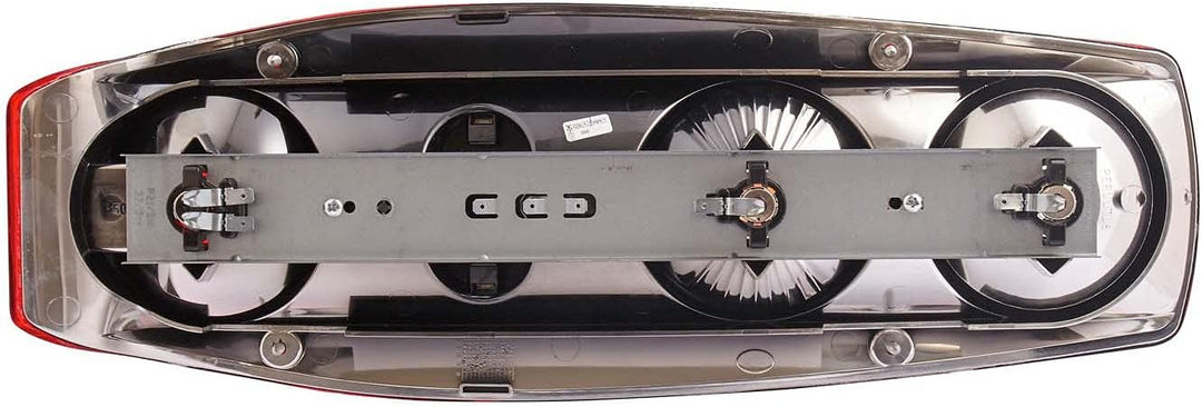 HELLA - Heckleuchte - Caraluna II - Glühlampe - 12V - Einbau/geschraubt - Lichtscheibenfarbe: rot -