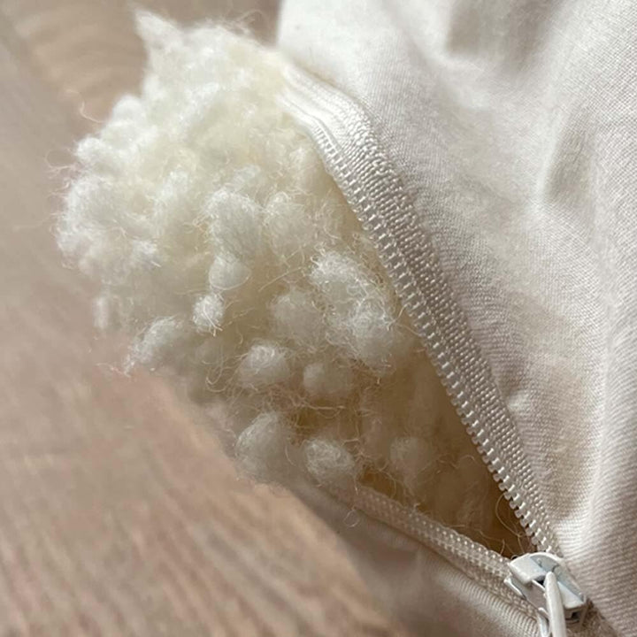 MeroWings Flügelkissen Grace Bio Baumwoll Satin - mit Schafschurwolle Innenkissen