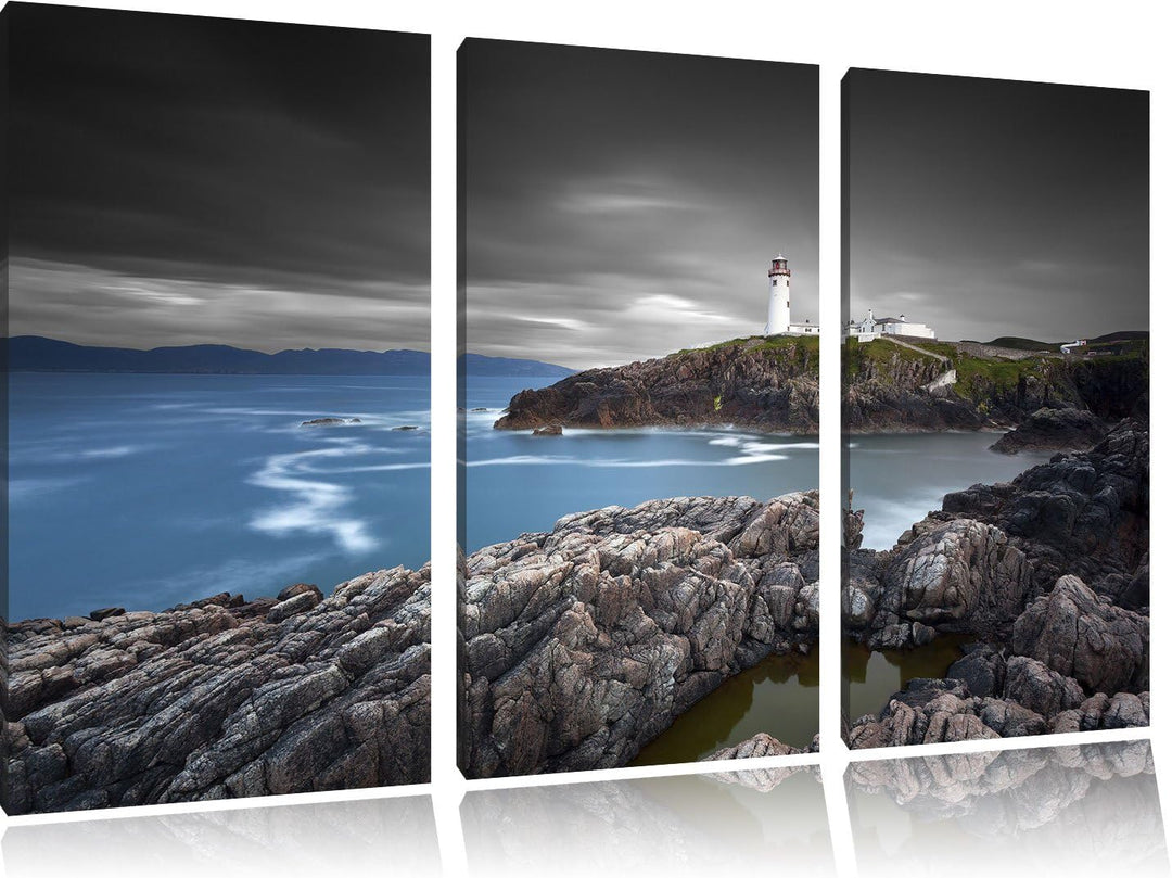 Pixxprint Leuchtturm an traumhaft Meer / 3-Teilig/Gesamtmass 120cm Leinwandbild bespannt auf Holzrah
