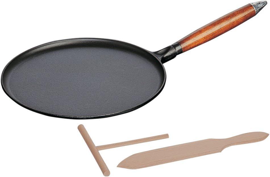 STAUB Crepes Pfanne aus Gusseisen, mit Holzgriff, rund 28 cm, Für alle Herdarten geeignet, Schwarz
