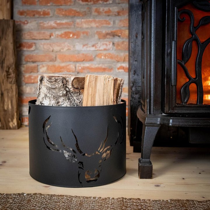 Kapaga – Kaminholzkorb 38 x 28 cm – Metall Schwarz pulverbeschichtet – Holzträger mit Hirschmuster –