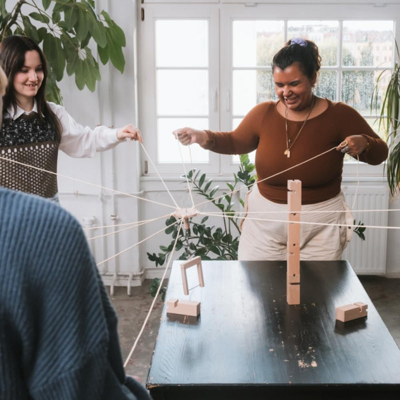 ideen.kollektiv Mini Fröbelturm Tower of Power Teamspiel Tischspiel Kooperationsspiel