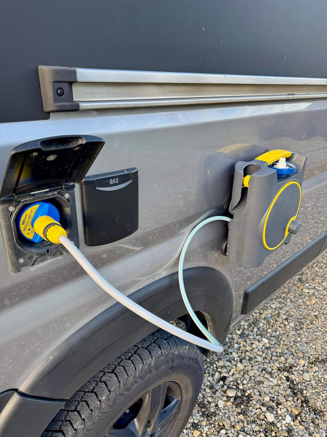 AquaFlow 10m – Wasserschlauchtrommel mit Magnetoption - Wasserschlauch Trommel mit Magnethalter Halt