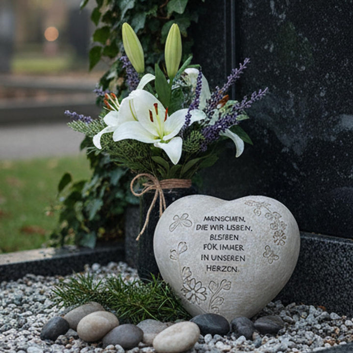 com-four® Grab-Dekoration in Herz-Form - Gedenkstein mit Aufschrift - wetterfester Grabschmuck mit S