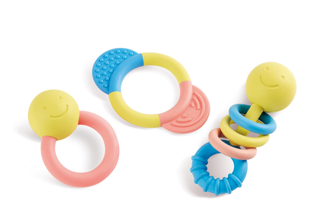 Hape Rassel- und Beissring-Set aus Reiskunststoff, Babyspielzeug, Ringrassel und klappernder Beissri