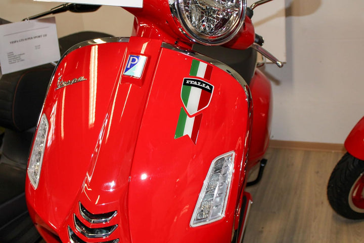 Tankpad Deko Aufkleber Set 3D Italia Frontschild kompatibel mit Vespa GTS 125 + Super 125 X550600VA,