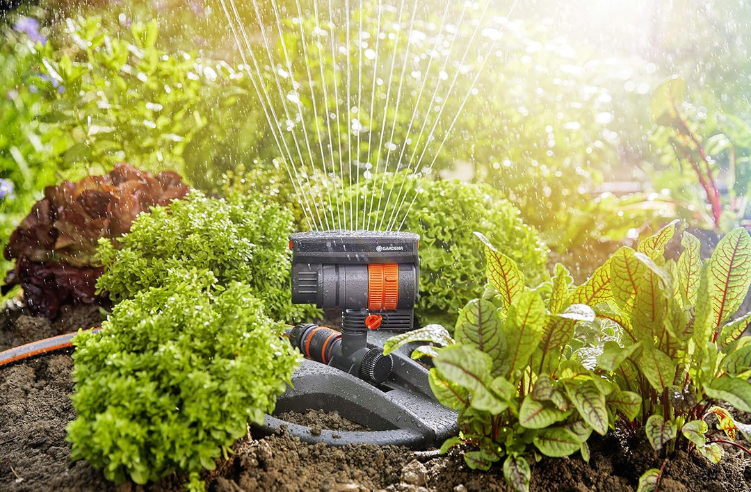 Gardena Viereckregner AquaZoom compact: Regner zur Bewässerung von Nutzflächen von 9-216 m² & Abzwei