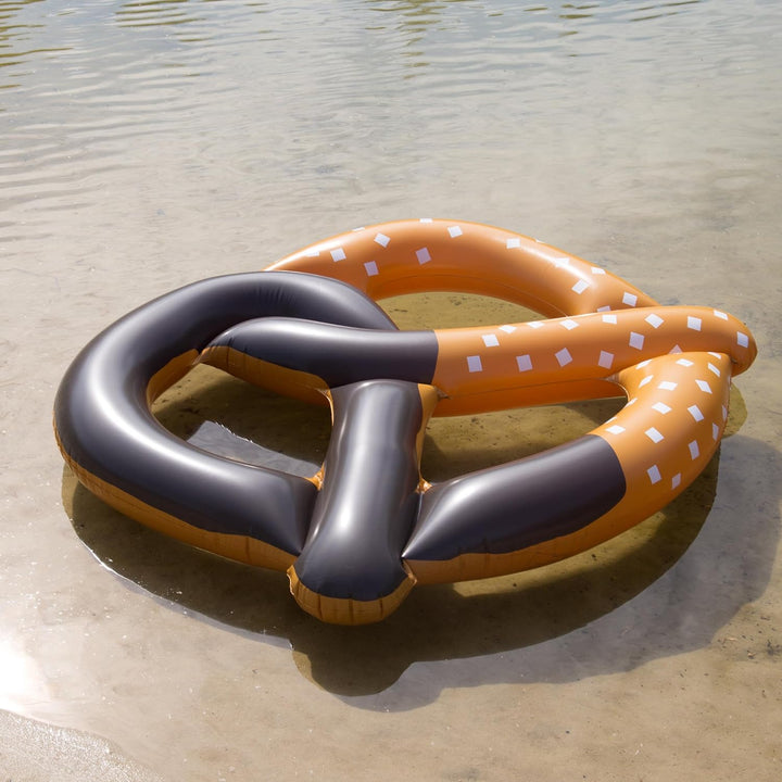 Riesen-Schwimmring „Brezel“, grosses Schwimmkissen, aufblasbares Schwimmgerät in Brezel-Form für Erw