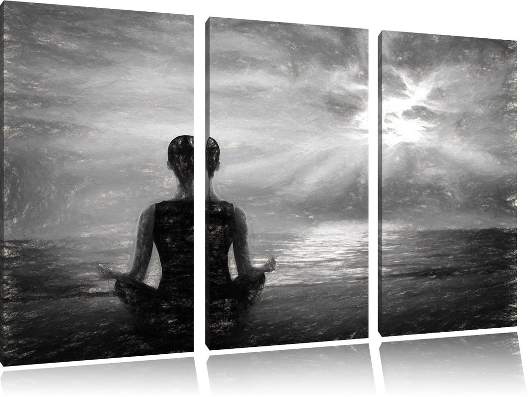Pixxprint Frau meditiert am Strand als Leinwandbild/Grösse: 3 Teilig (120x80) cm/Wandbild/Kunstdruck