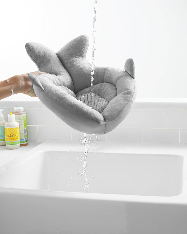 Skip Hop Moby Gepolsterte Waschbecken-Badewanne, Soft Babybadewanne, grau Graue weiche Waschbecken-B