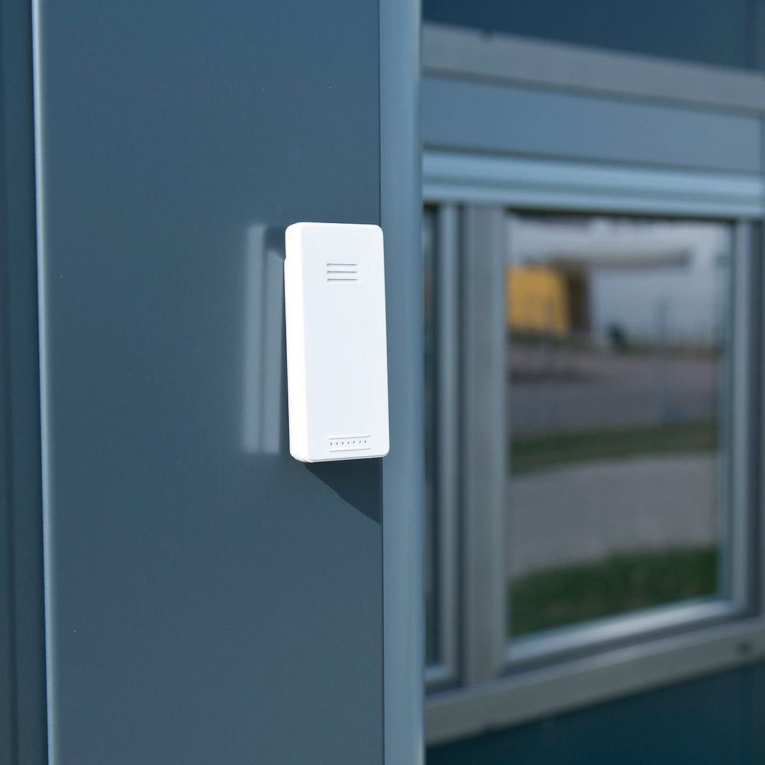 infactory Wetterstation mit Strom: Funk-Wetterstation mit Aussensensor, Wecker & USB-Ladeport (2 Amp