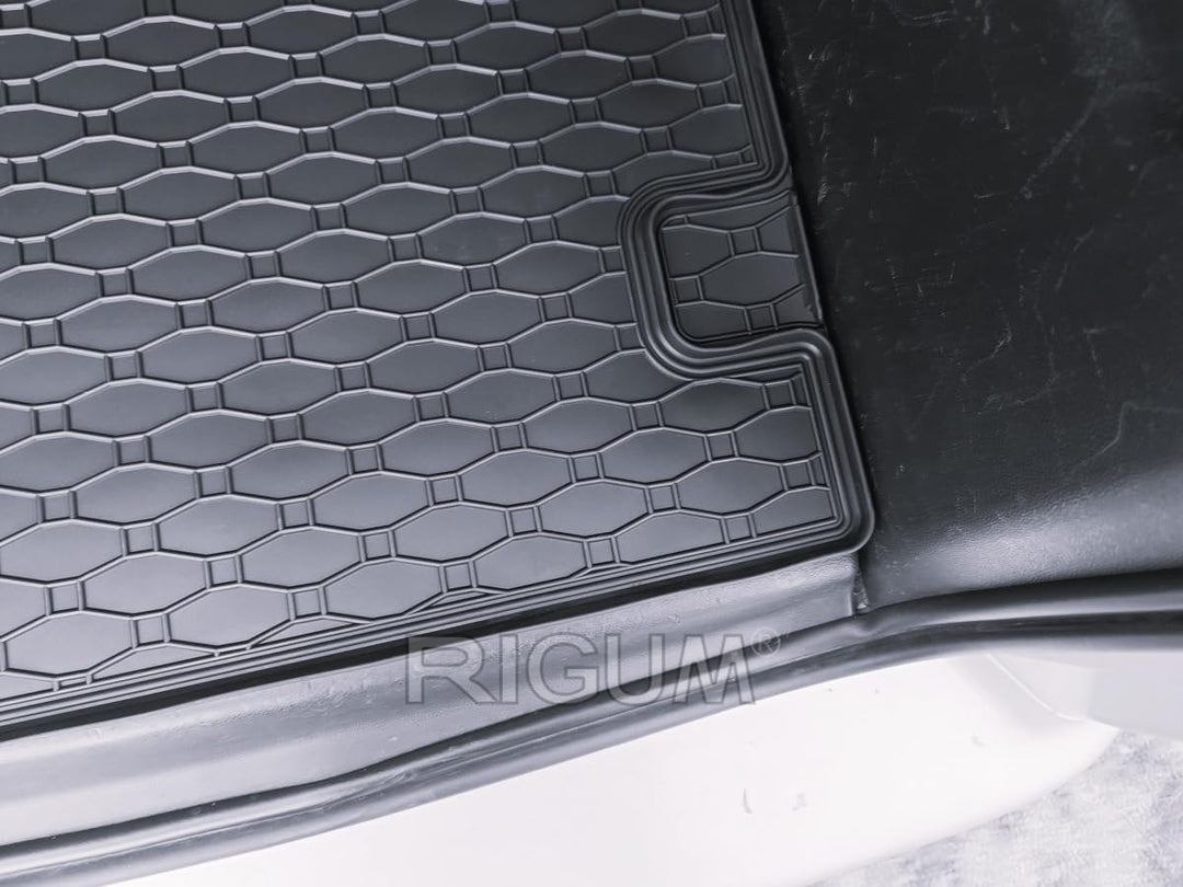 Passgenaue Kofferraumwanne und Gummifussmatten geeignet für Citroen Berlingo 5-Sitzer ab 2008 + Gurt