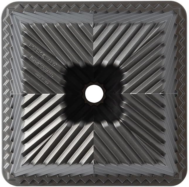 Nordic Ware Backform Bundt Squared Pan Aluminium Gold, 20,3cm x 20,3cm, NW 80577, Gold