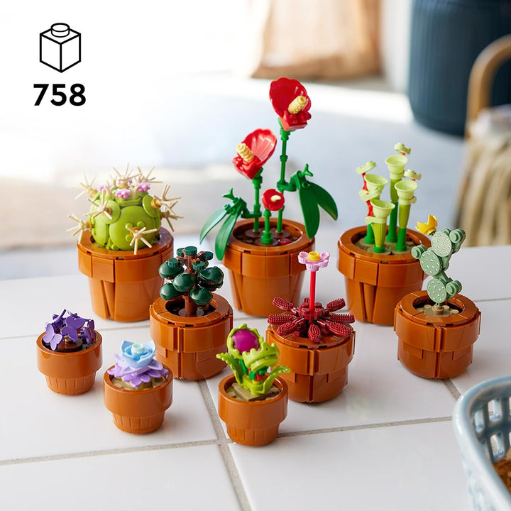 LEGO Icons Mini Pflanzen, 9 künstliche Blumen zum Bauen, Botanical Collection Sammel-Set &amp; Creator 3
