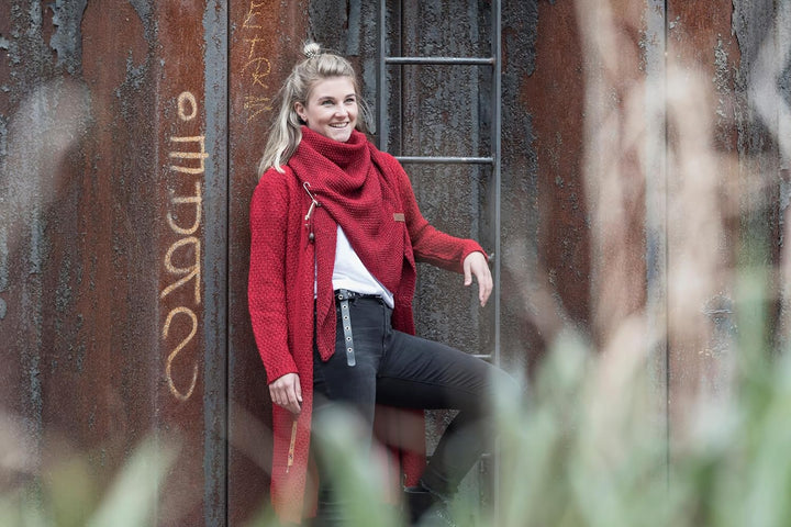 KNIT FACTORY - Coco Dreiecksschal Deluxe - Damen Strickschal mit Wolle - Hochwertige Qualität - XXL