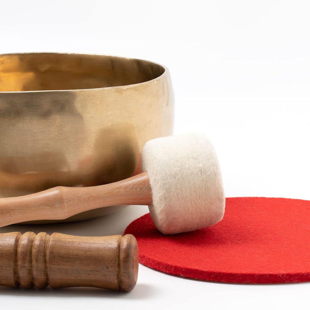 Nepal- Klangschale I 600-700 g I für Meditation, Yoga &amp; Entspannung I Inkl. Klöppel/Pad I Handgeschm