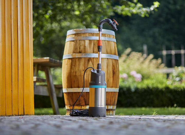 GARDENA Regenfasspumpe 4700/2 inox automatic: Tauchdruckpumpe mit integriertem Filter, Fördermenge 4