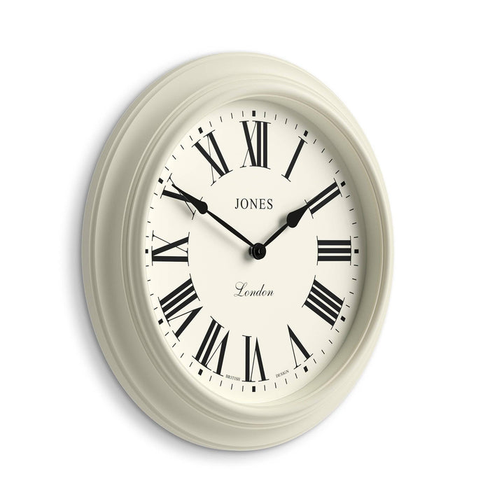 JONES CLOCKS® Supper Club Wanduhr | Grosse Klassische runde Uhr | 40cm | Helle Creme | Römische Ziff