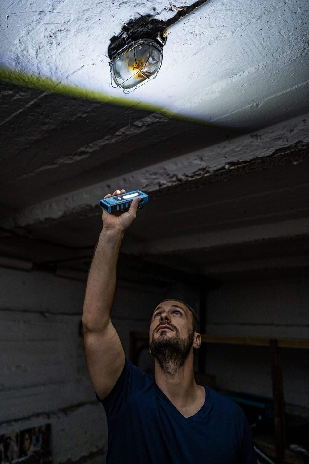 HAZET LED Pocket-Light 1979N-82 | 180° verstellbare, kompakte Werkstatt-Lampe mit hoher Leuchtleistu