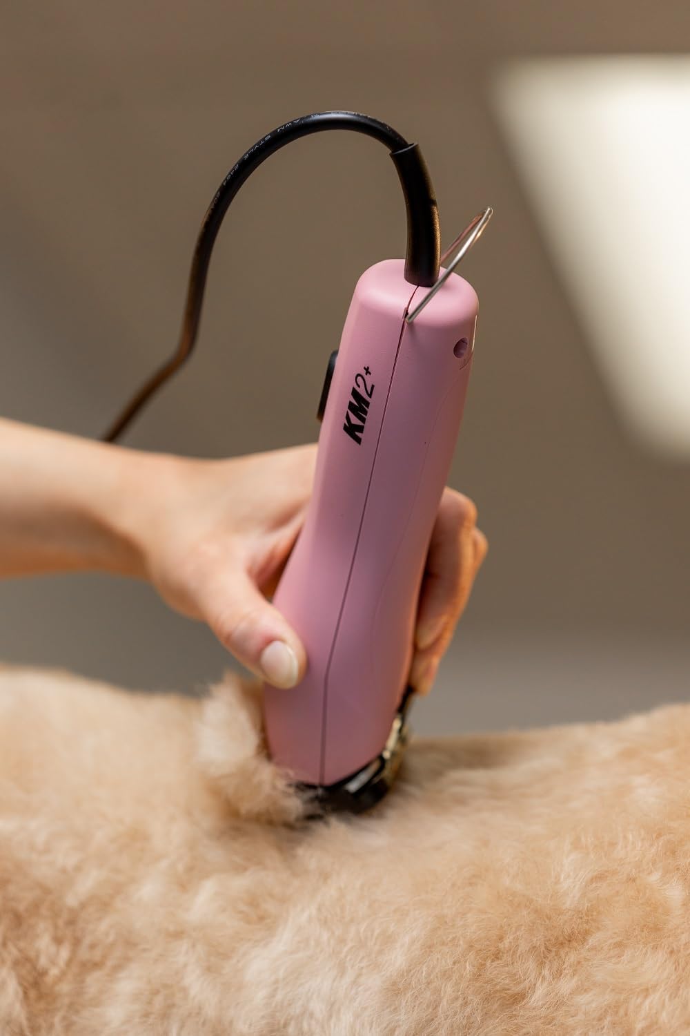 Rotschopf24 Edition mit Tasche: KM2 Hunde Schermaschine pink+ 8 Metallaufsätze (3-25mm). 45 Watt Pow