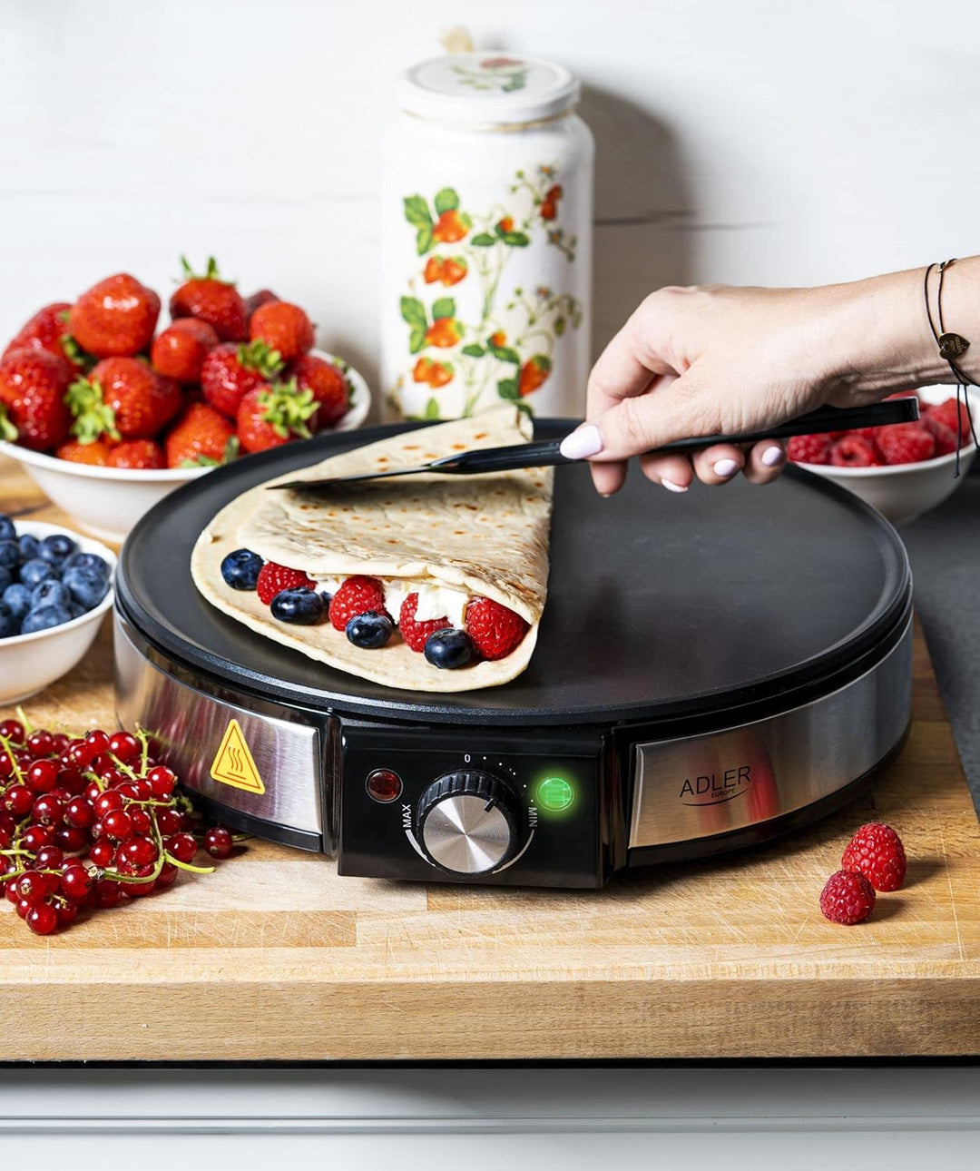 ADLER AD3058 Crêpes und Pfannkuchen Maker – Elektrische Antihaft-Heizplatte mit Erhöhten Kanten für