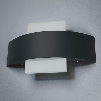 LEDVANCE LED Wand- und Deckenleuchte, Leuchte für Aussenanwendungen, Warmweiss, 60,0 mm x 240,0 mm x