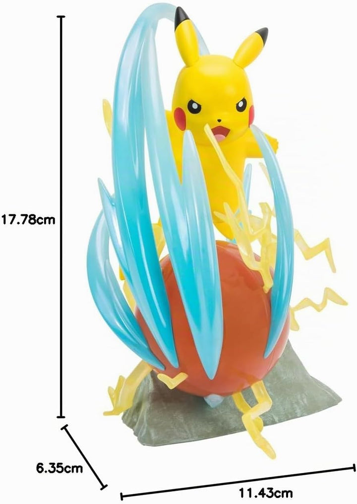 Pokémon PKW2370 - Deluxe Statue - Pikachu, offizielle Pokémon Sammlerstatue, 33cm