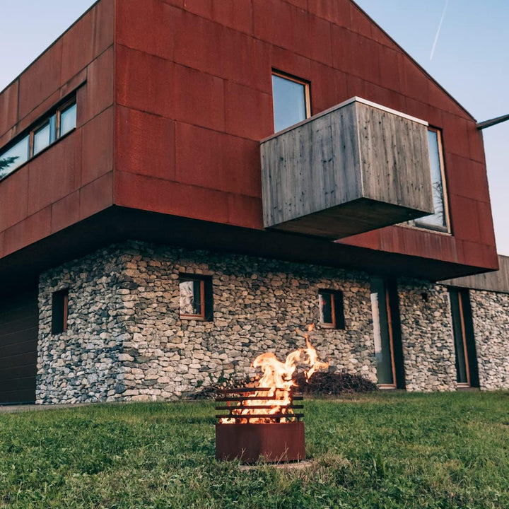 höfats - Cube Feuerkorb - Feuerschale, Grill, Hocker und Tisch - Feuerstelle für Garten und Terrasse