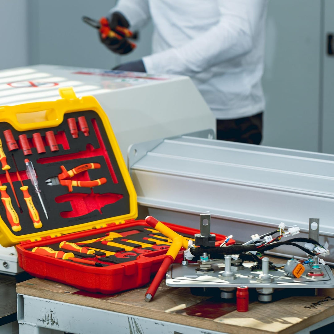 HÖGERT TECHNIK 25er-Set Elektriker Werkzeug Set isolierter 1000V Hand Screwdriver, Schlitz und Kreuz