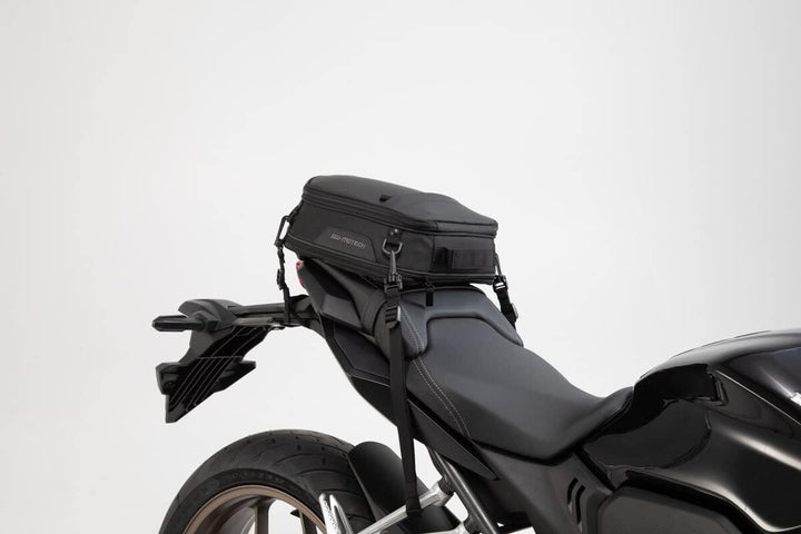 ION S Tail Bag 7-15 l. Black. 600D Polyester / Soft-Vinyl.