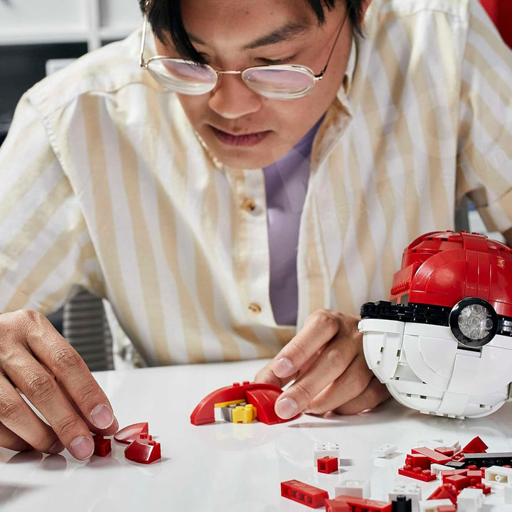 MEGA Pokémon - Jumbo Poké Ball-Bauset, leuchtende Herausforderung mit 303 Bausteinen, für Kinder ab