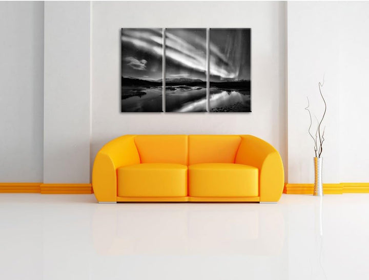 Pixxprint Monocrome, Polarlichter in Skandinavien 3-Teiler Leinwandbild 120x80 Bild auf Leinwand